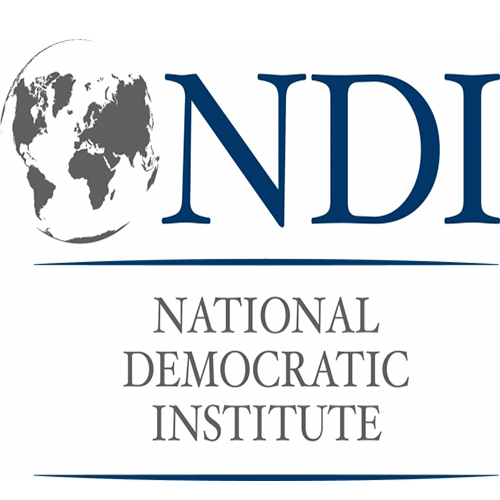 Des stagiaires aux bureaux de circonscription dans diverses régions – NDI